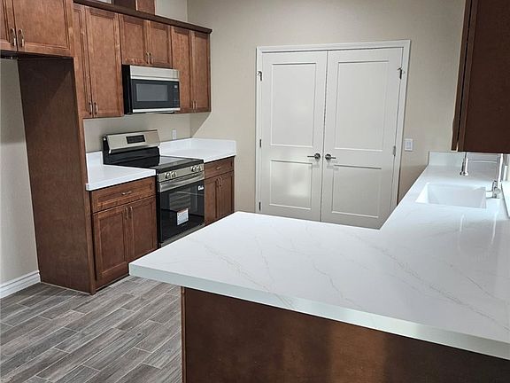 3rd image of 20495 Zuni Rd