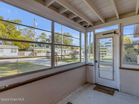 5th image of 533 Blake Rd