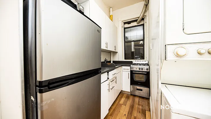 Rented by Nooklyn NYC LLC | media 11