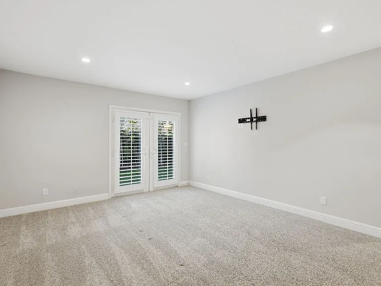 3235 W Sierra Dr — Photo 16