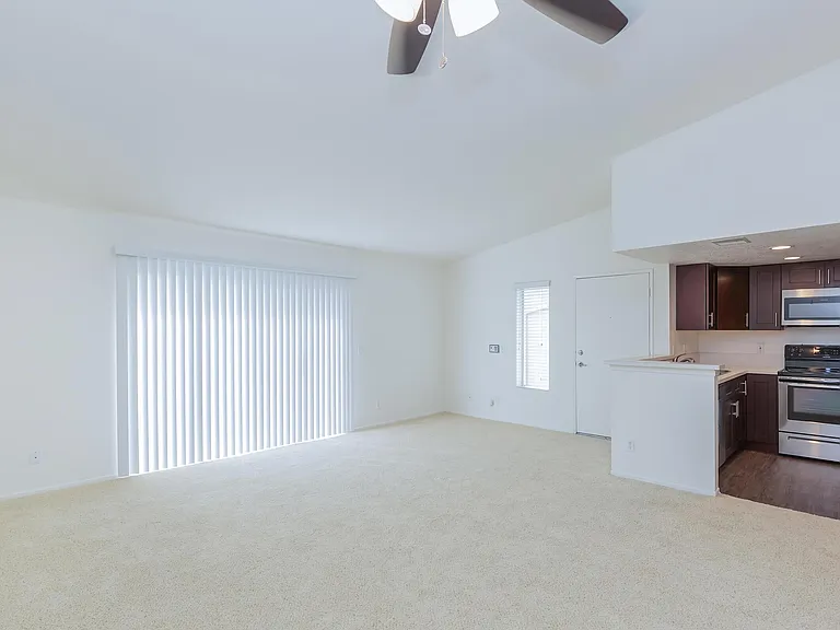 Windrose Apartments — Photo 18