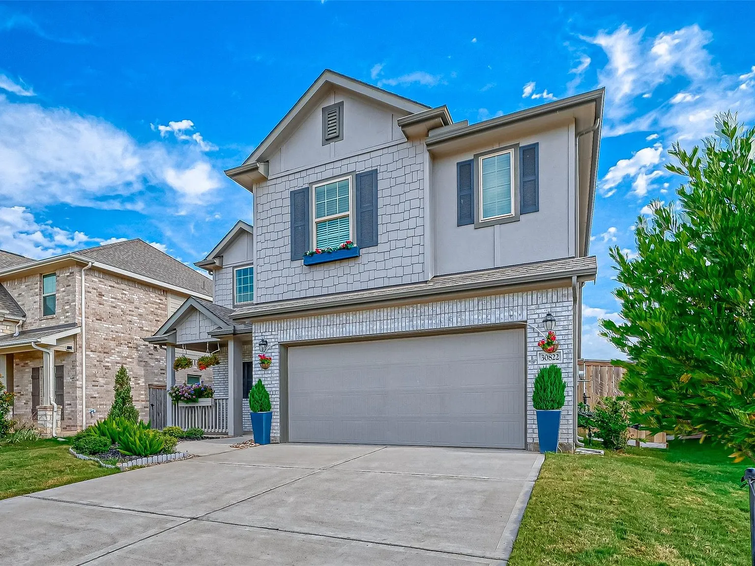 4 bed, 2.5 bath, 2678 sqft, $2,500 — Photo 3
