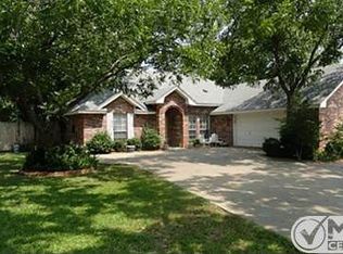 9611 Monticello Dr, Granbury, TX 76049