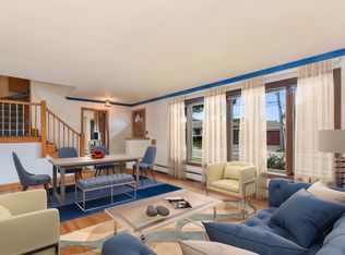 8047 N New England Ave, Niles, IL