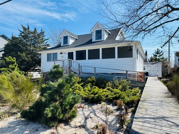 106 Oak Beach Road, Oak Beach, NY 11702