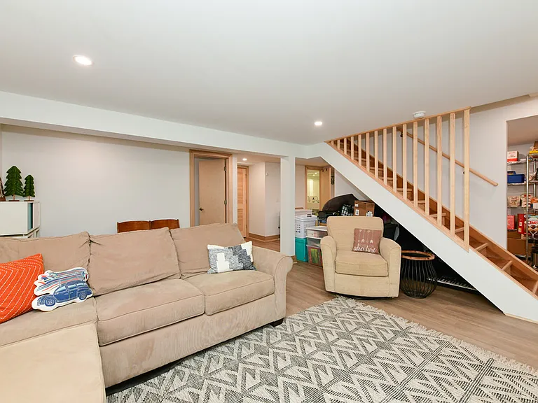 10526 Forrest Dr — Photo 25