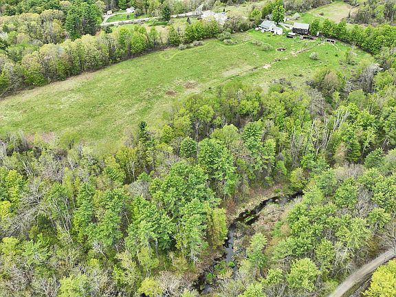 2nd image of 154 Putnam Hill Road
