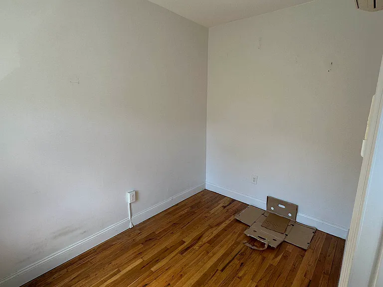 694A 5th Ave #3 — Photo 6
