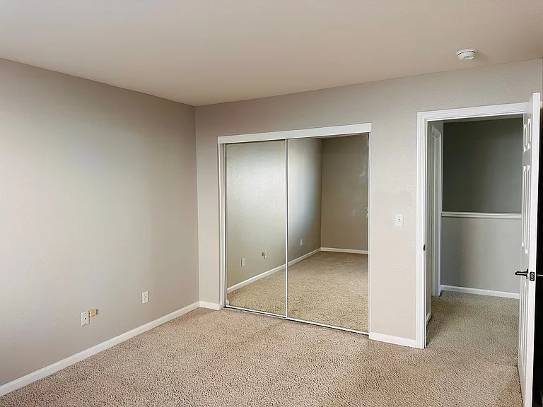 2403 Clemente Ln — Photo 27