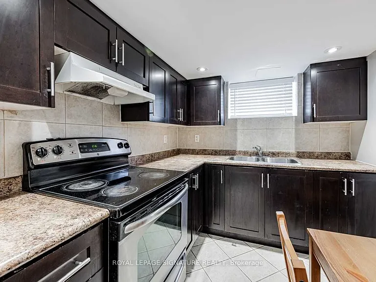 87 Watson St #BASEMENT — Photo 16