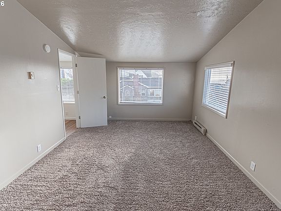 2nd image of 529 SW 32nd St