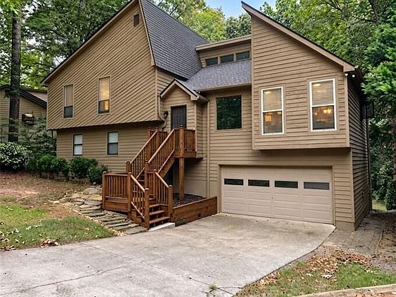 2nd image of 1032 Summer Pl NW