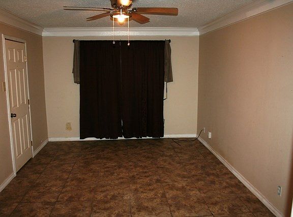 5th image of 2851 Colorado Ave