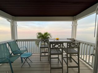 5200 Coquina Key Dr SE, Saint Petersburg, FL 33705