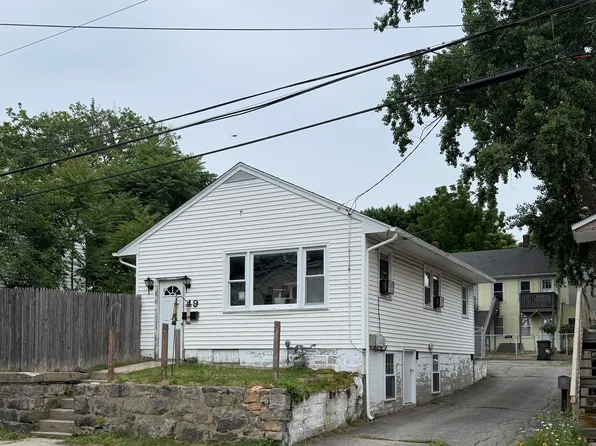 49 Chappell Street, New London, CT 06320