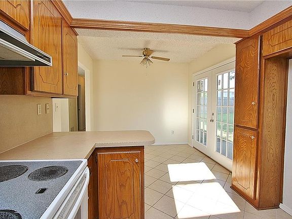 4th image of 1130 W Kyle Way