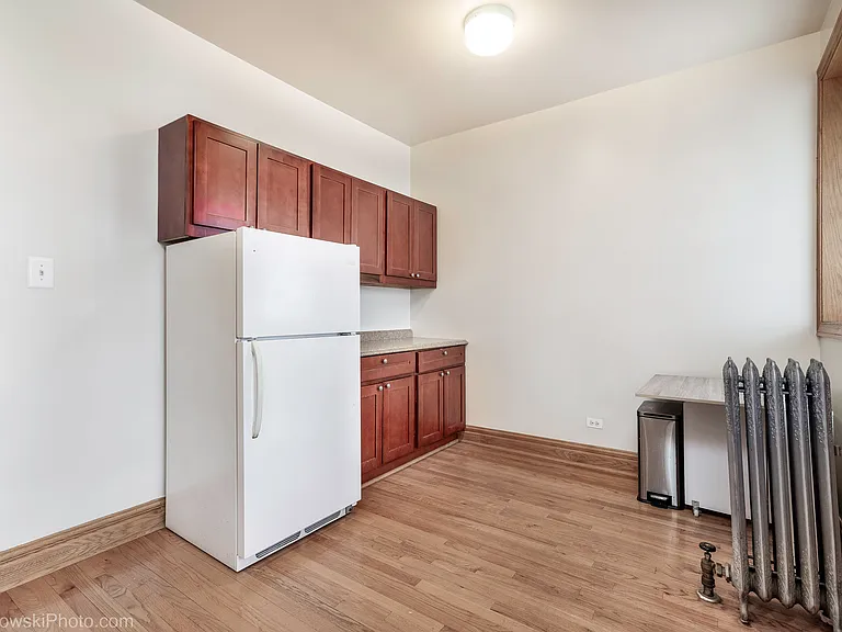 Eat-in kitchen