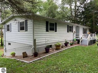 35 W Van Buren Rd, Alma, MI 48801