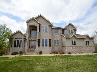 19420 Rhinestone St NW, Nowthen, MN 55303