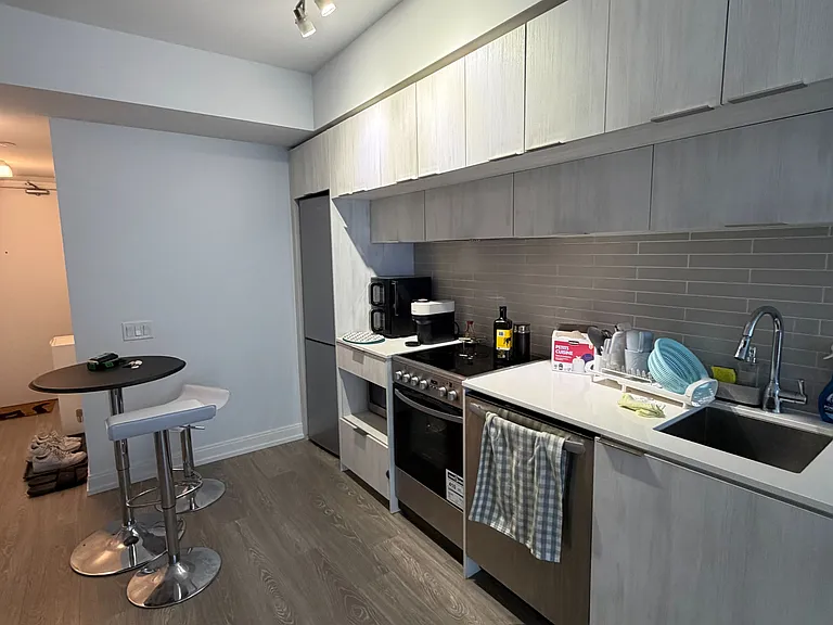 181 Dundas St E #5601 — Photo 5
