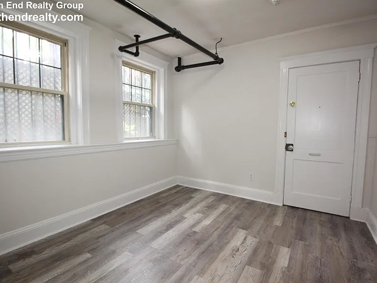 3 Crawford St #B — Photo 4