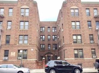 3033 32nd St APT 3A, Astoria, NY 11102