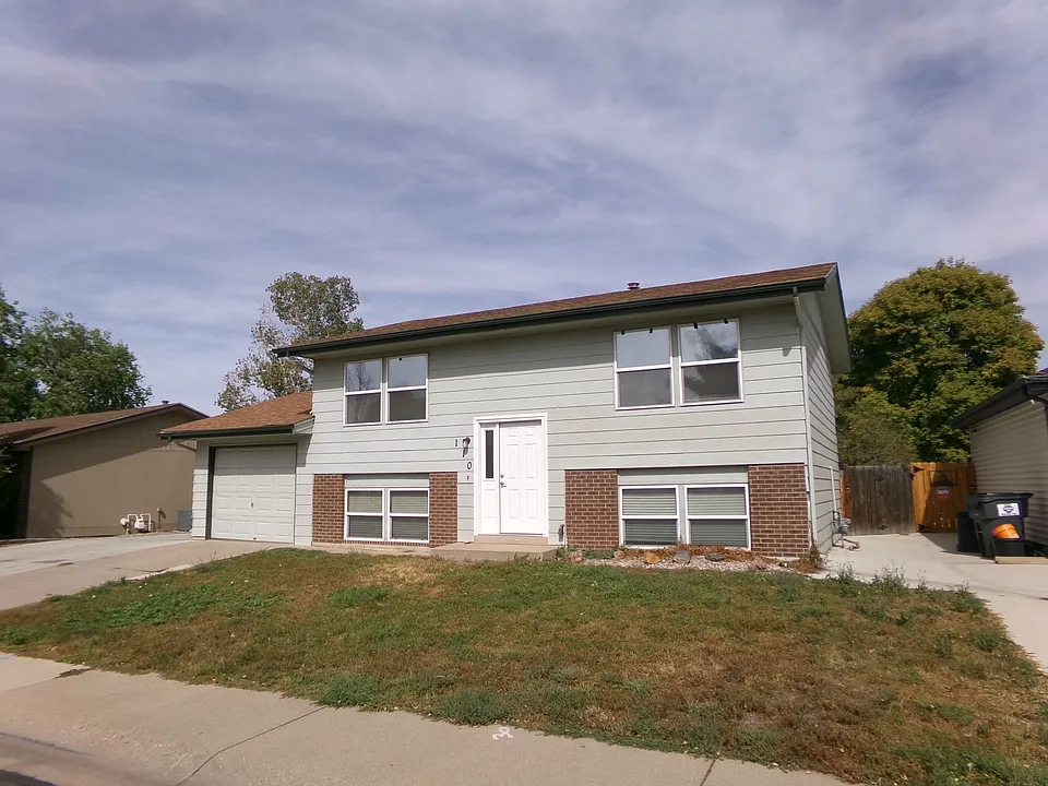 110 Sunflower Dr