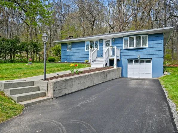 76 Farview Drive, Cheshire, CT 06410