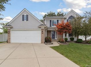 22764 Stephanie Ct, Brownstown, MI 48134