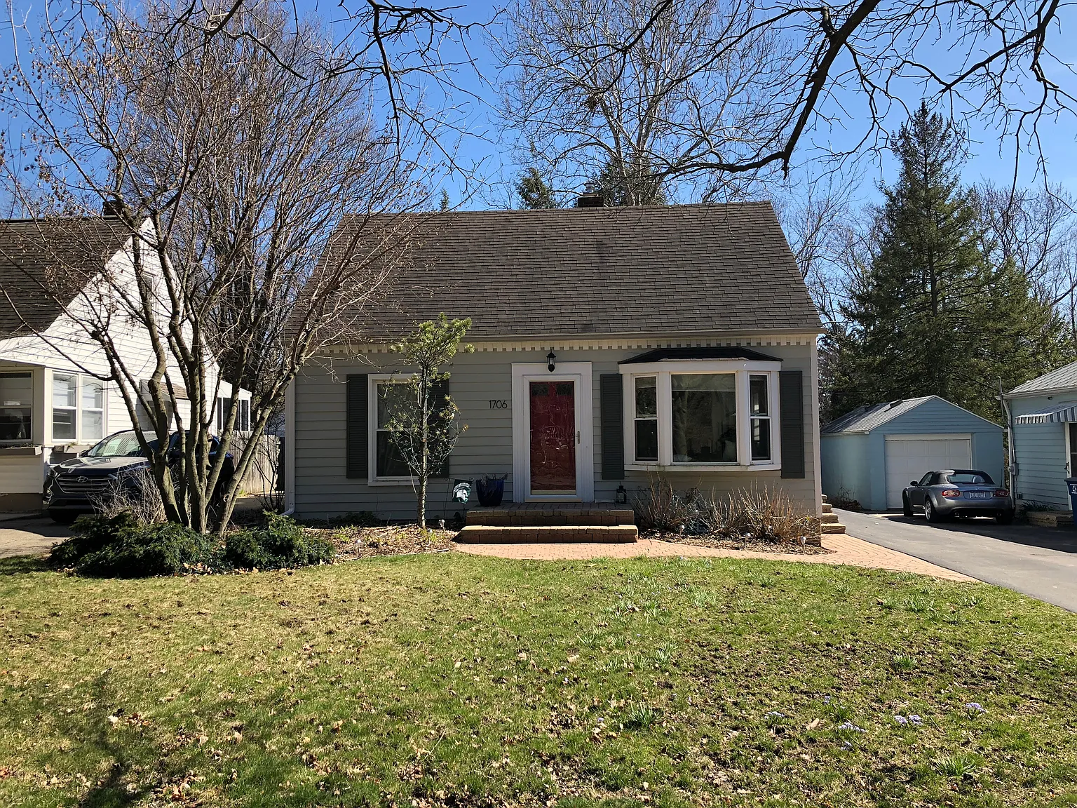 1706 South Blvd photo 1
