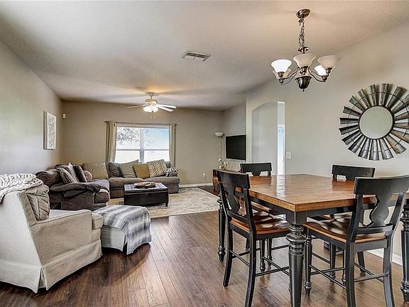 4th image of 2616 Golden Antler Ln