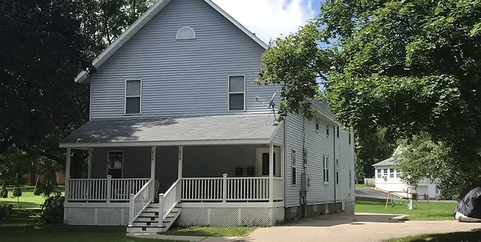412 S Main St