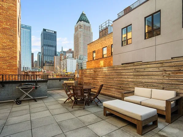 416 W 52nd St #605, New York, NY 10019