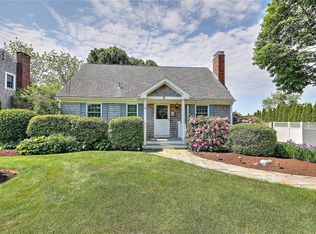 6 Hollywood Ave, Narragansett, RI 02882