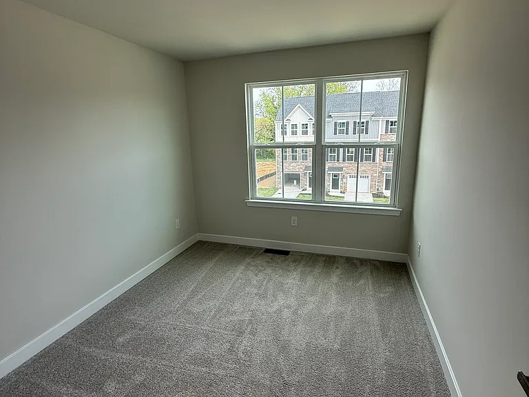 11 Foxwood Dr — Photo 27