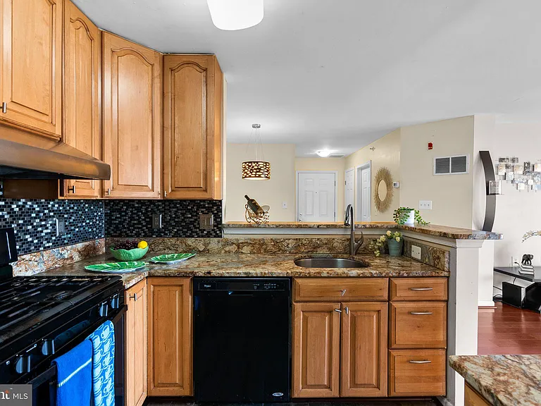 13304 Kilmarnock Way #4-A — Photo 13