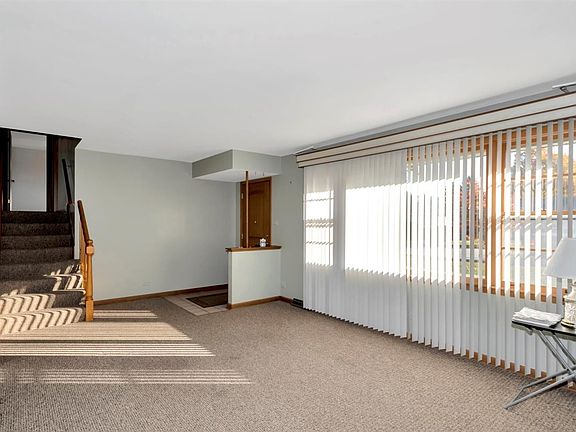 2nd image of 8532 Newland Ave