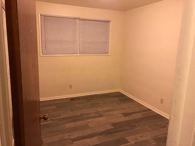 1313 Broadway St SW — Photo 5