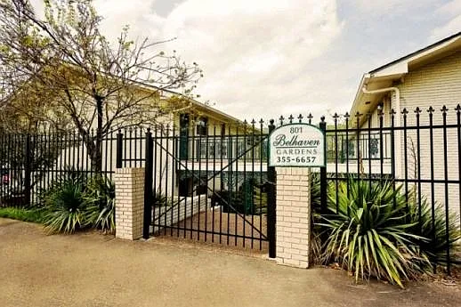 Belhaven Gardens — Photo 2