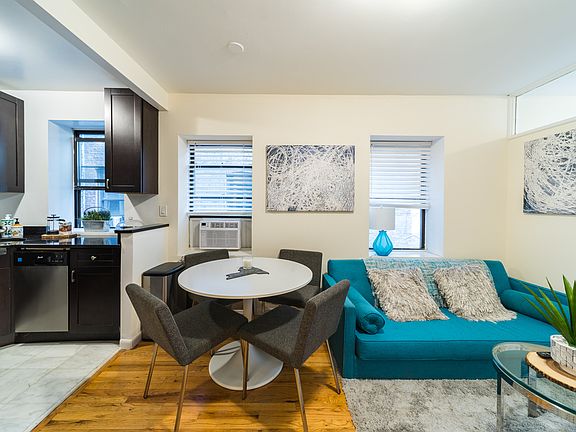 3rd image of 502 Amsterdam Ave #1B