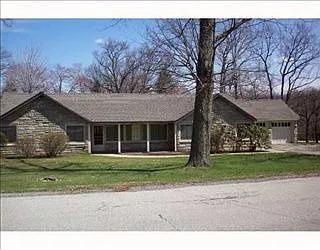 705 Melvin Dr photo 1