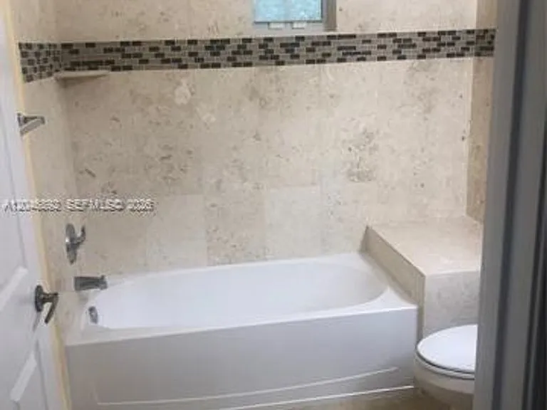 1129 SW 147th Ter #Townhouse 1129 — Photo 18