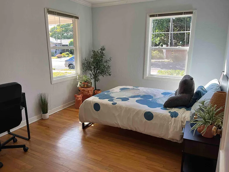 1393 Spencer Ave — Photo 13