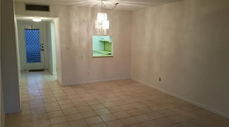 2 bed, 880 sqft, $1,750 — Photo 3