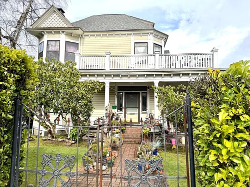 301 N I St Photo 1