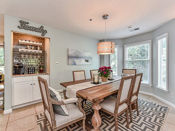 4th image of 18557 Vineyard Point Ln