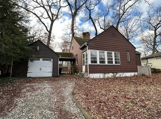 1628 Dorwood Dr, South Bend, IN 46617
