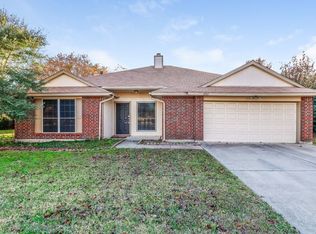 4965 Briar Oaks Ln, Grand Prairie, TX 75052