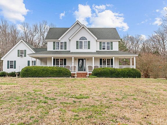 3rd image of 111 Richards Ln