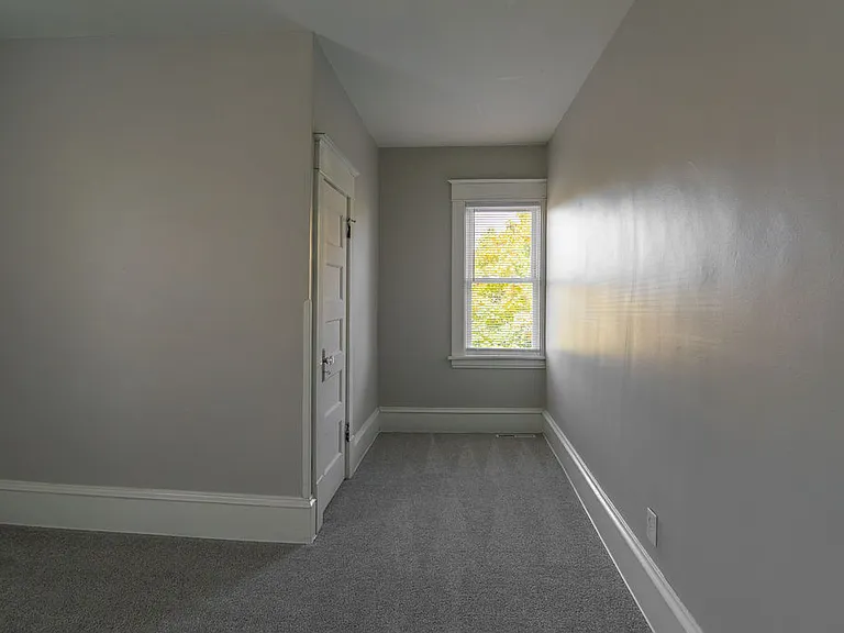 1606 Concordia Ave — Photo 16